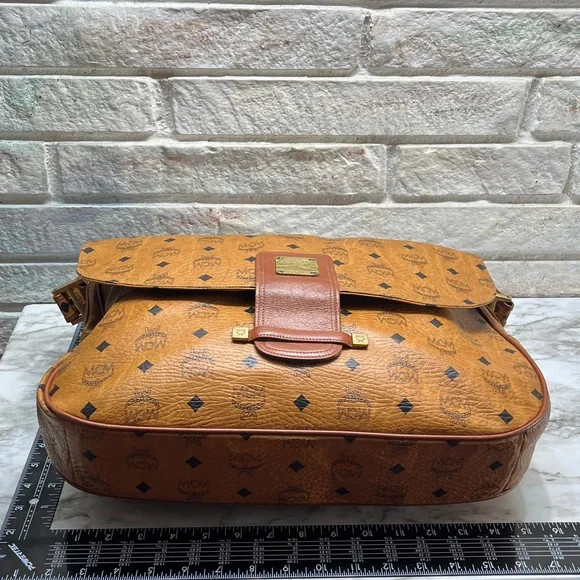 MCM LARGE Messenger/Tote crossbody bag. In EUC - Picture 12 of 13